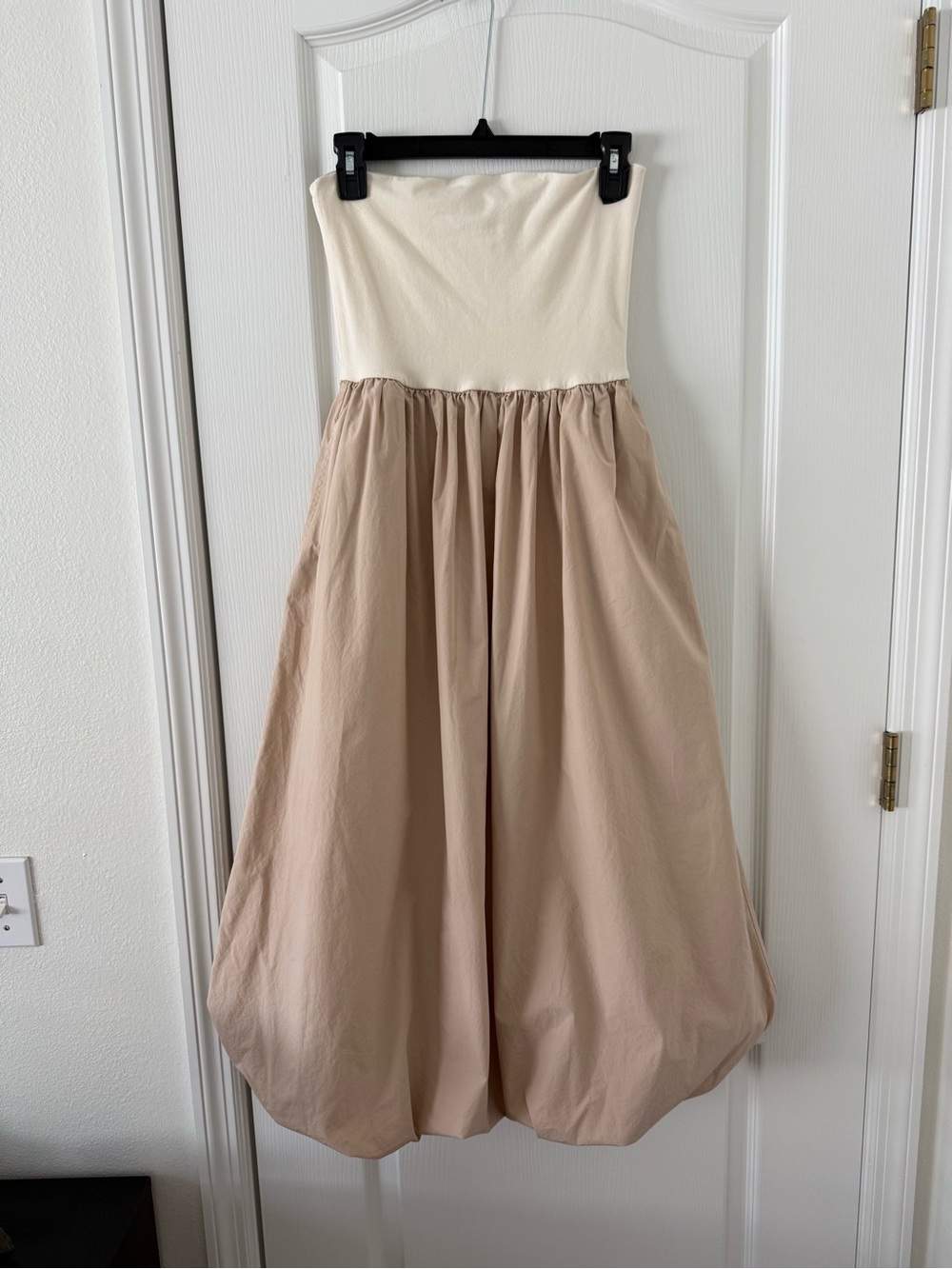 Sincerely Jules Cream and Beige Bubble Hem Skirt
